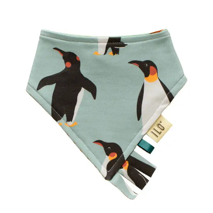 Reversible baby big for 0-2years old. A pale blue background with penguin design.