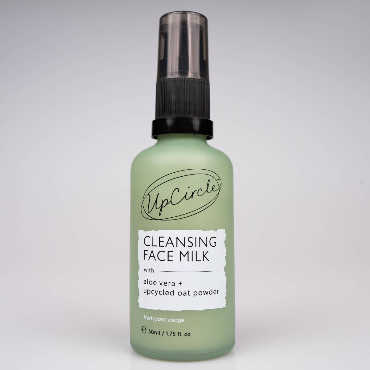 eco friendly and vegan cleansing face milk. Containing aloe vera and upcycled oat powder.
