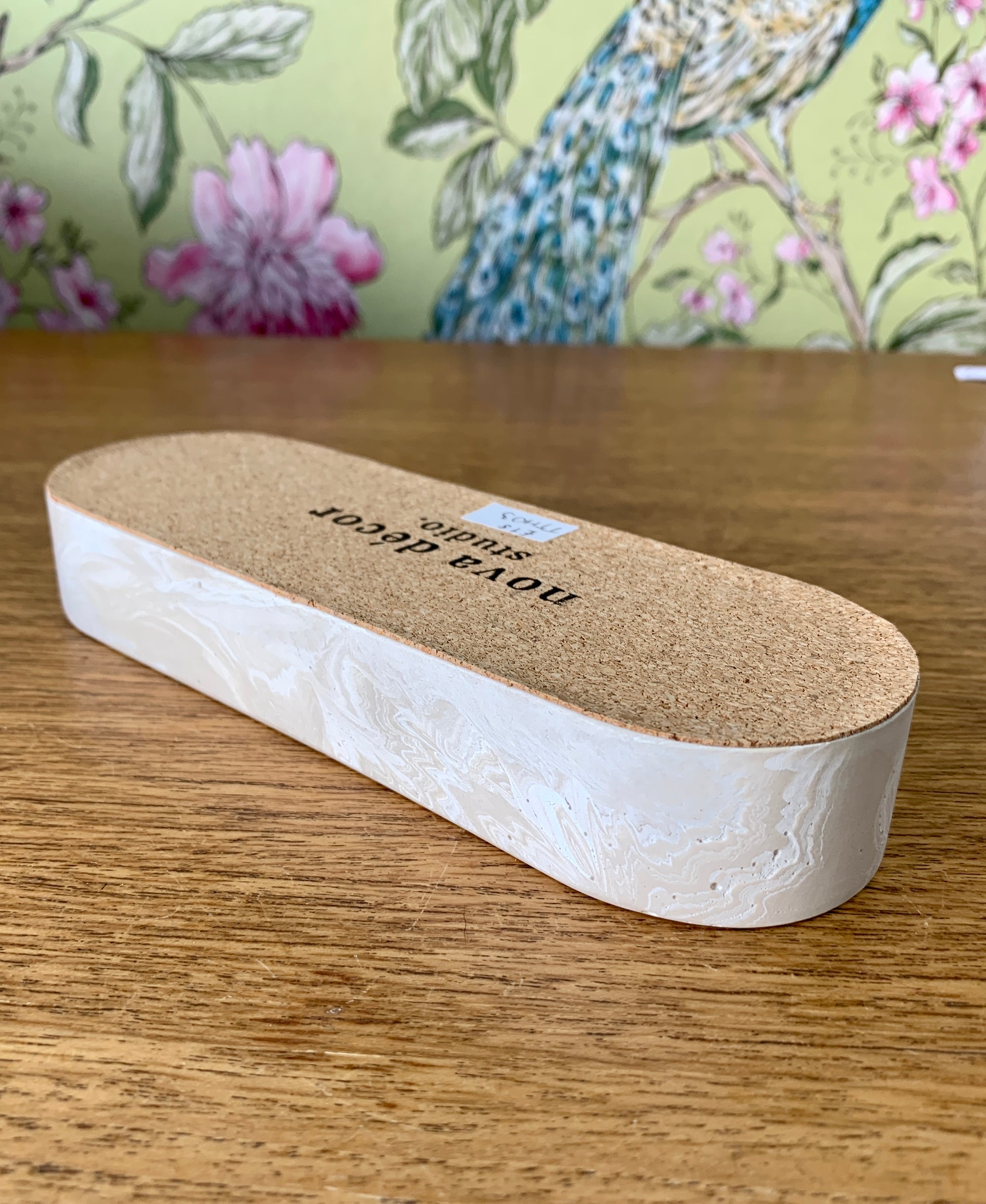 Tealight holder for 3 made from jesomite.