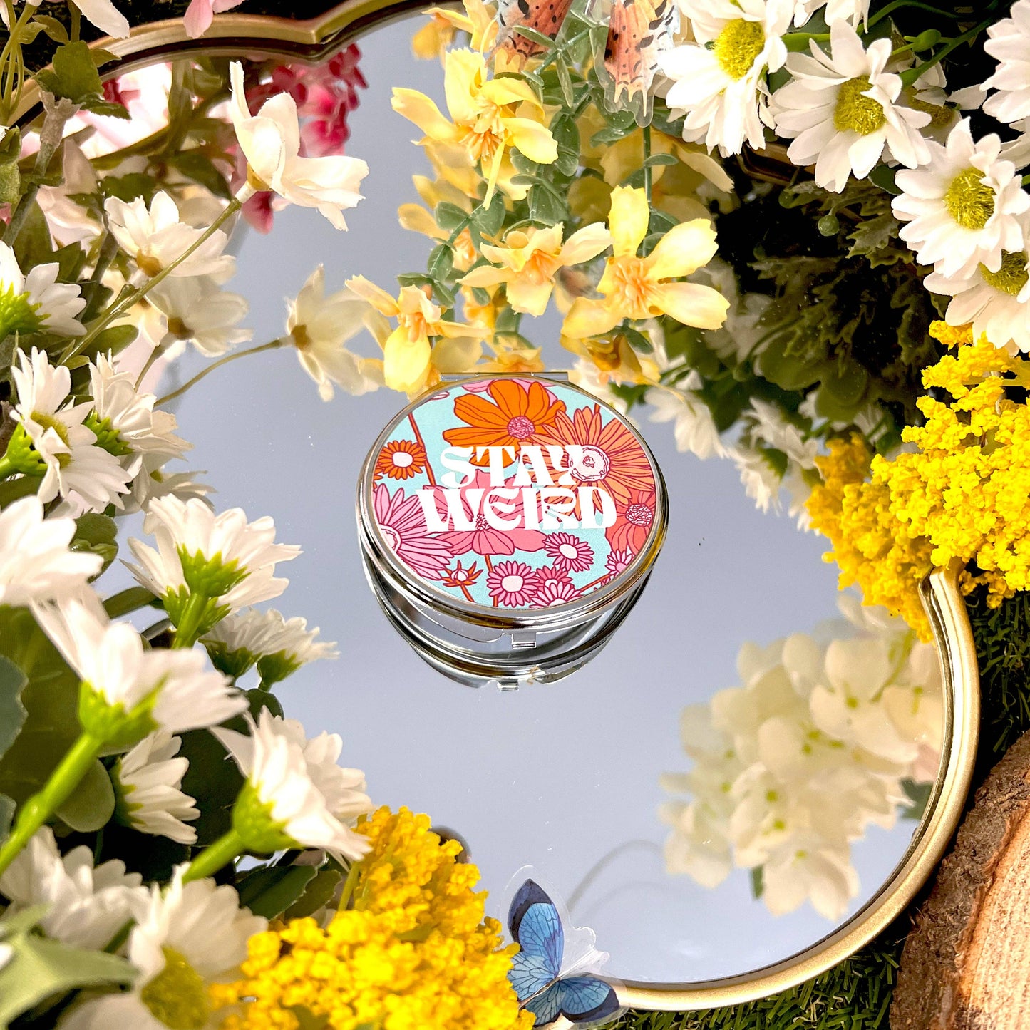 Small mirror compact with stay weird