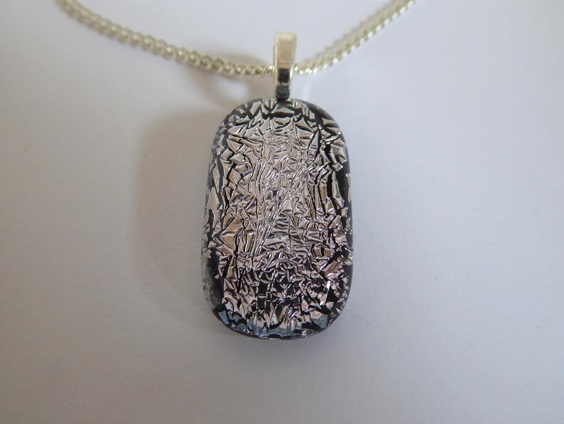 Eva Glass Silver Crackle Pendant