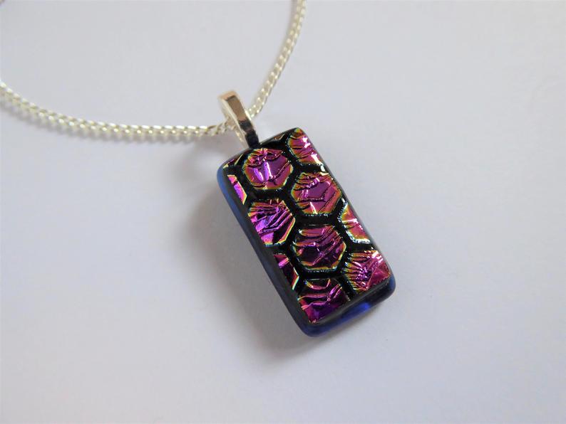 Eva Glass Pink Honeycomb Pendant