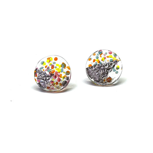 midi glass studs with palladium and mixed colours creating a mottled effect.