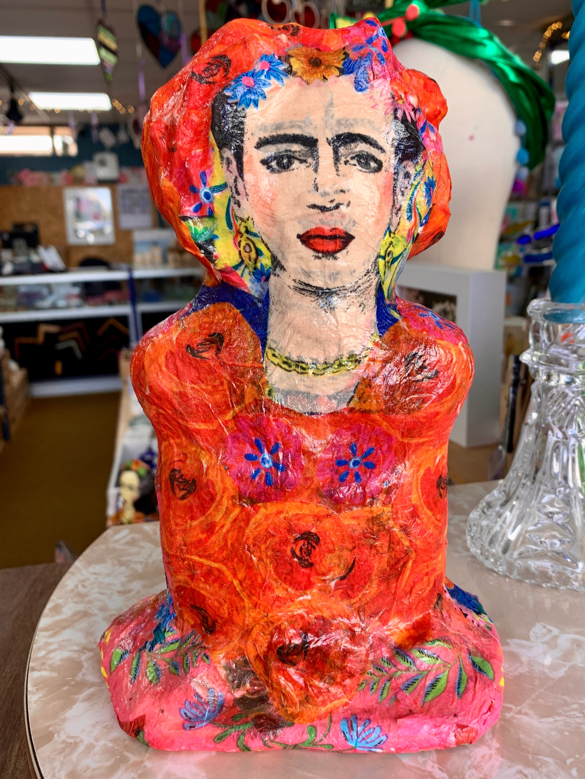 Mudroc sculpture of Frida Kahlo