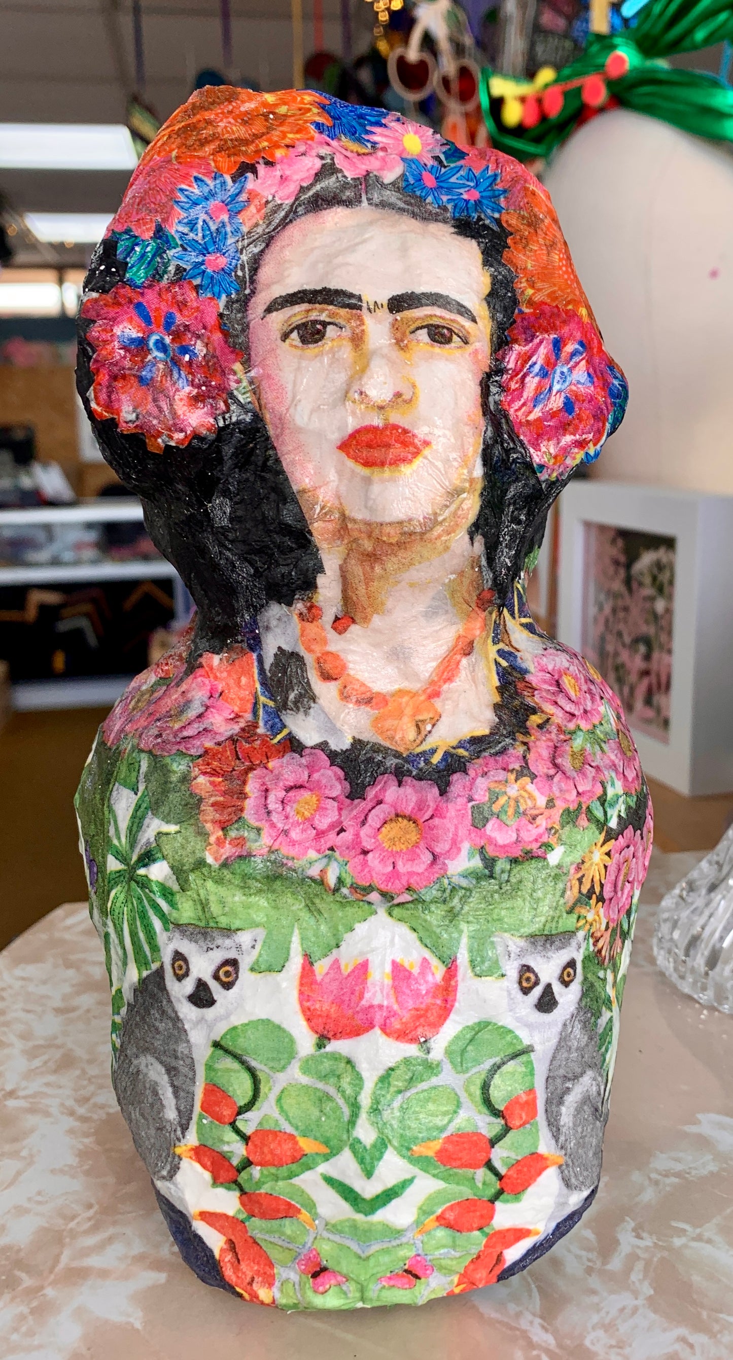 Frida Kahlo mud roc sculpture